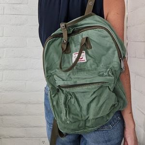 Doag Brut army green backpack